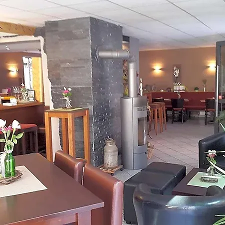 Weincafe Korkenzieher 3* Briedel